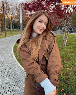 Agent Nesty photo #0026