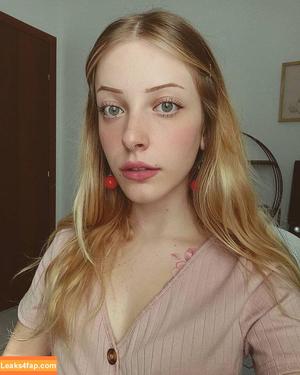 Agnese Innocente photo #0012