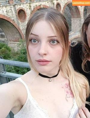 Agnese Innocente photo #0020