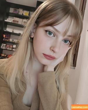 Agnese Innocente photo #0085