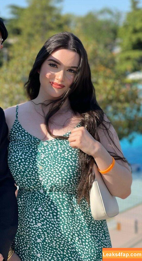 AI Generated Celebrity Nudes /  слитое фото фото #0566