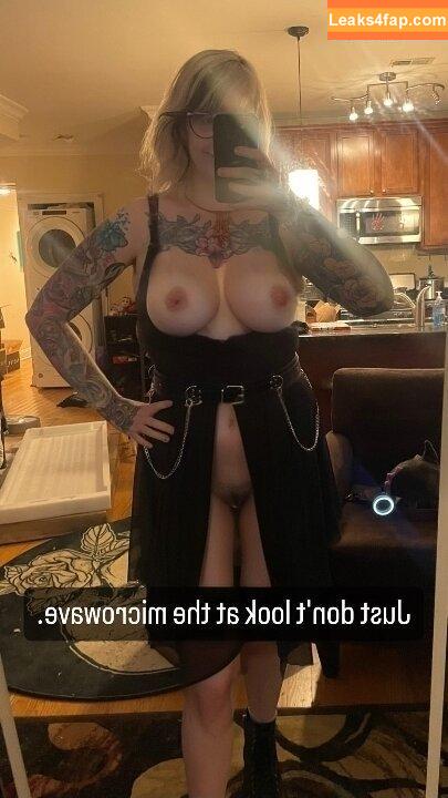 AI Generated Celebrity Nudes /  слитое фото фото #0598