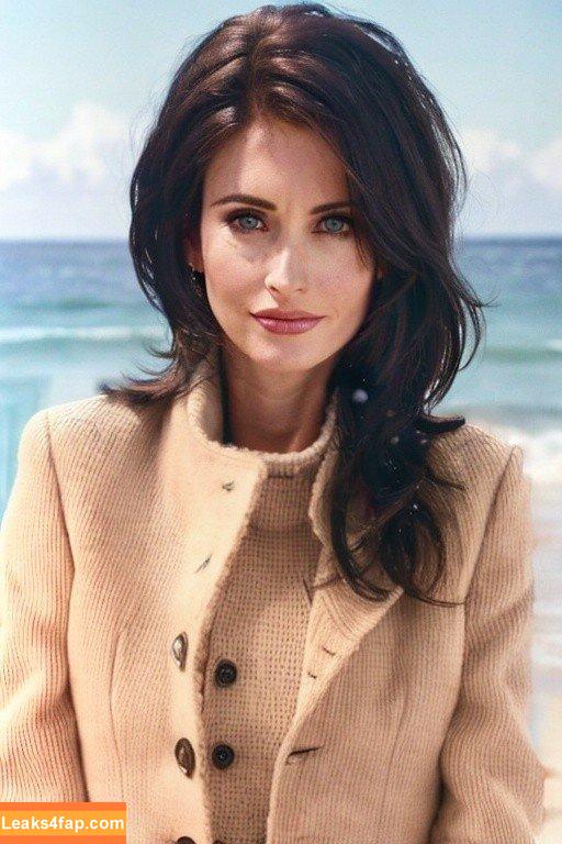 AI Generated Celebrity Nudes /  leaked photo photo #0836