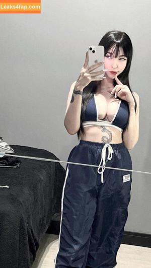 AI Generated Celebrity Nudes photo #0264