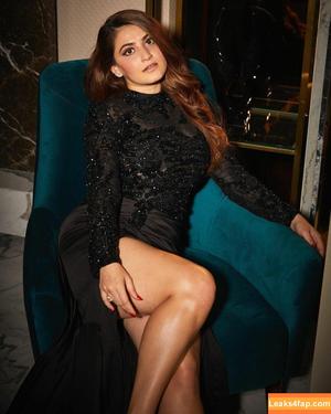 AI Generated Celebrity Nudes photo #0573