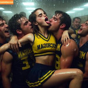 AI Generated Celebrity Nudes photo #0950