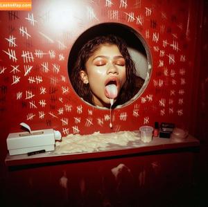 AI Generated Celebrity Nudes photo #1073