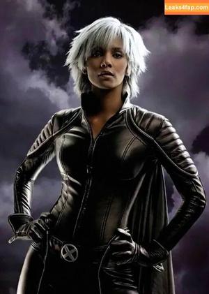 AI Generated Celebrity Nudes photo #1386