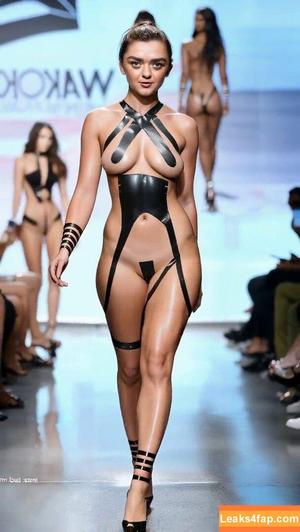 AI Generated Celebrity Nudes photo #1407