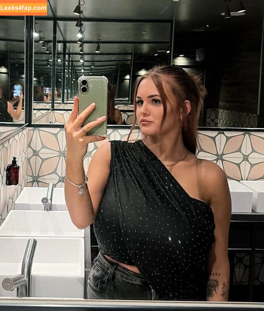 Aimee B / ADBCampbell / aimbarb / https: leaked photo photo #0004