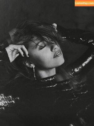 Aimee-Lou Wood photo #0191