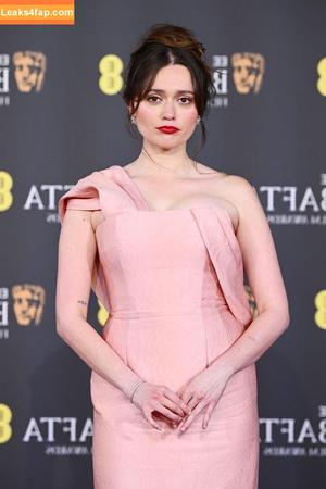 Aimee-Lou Wood фото #0220