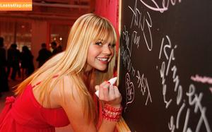 Aimee Richelle Teegarden photo #0011