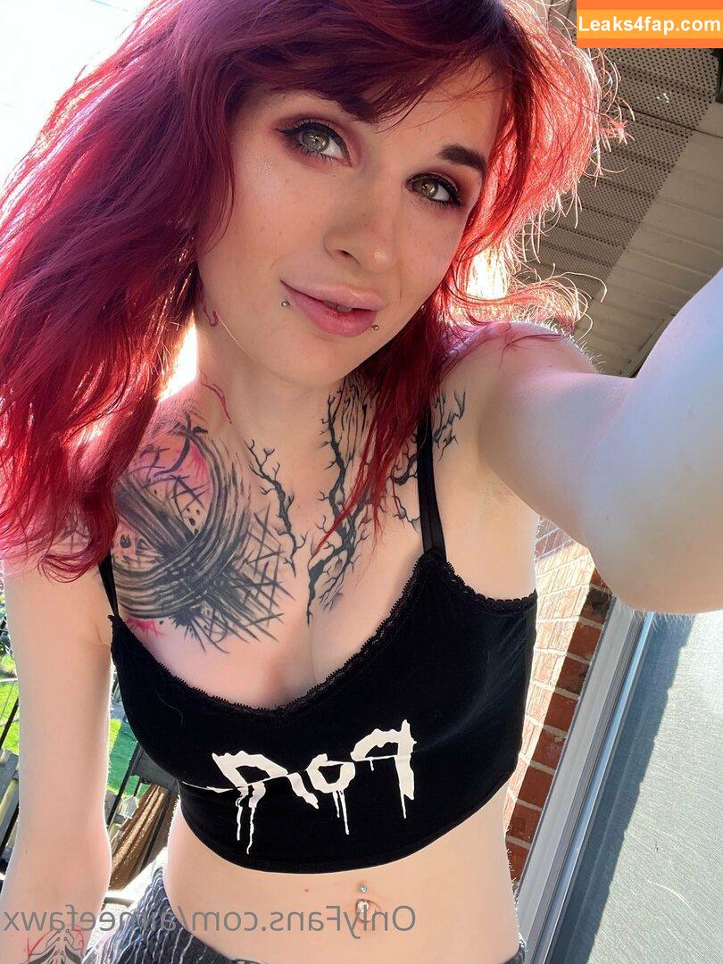 aimeefawx / emotrashkitty leaked photo photo #0015