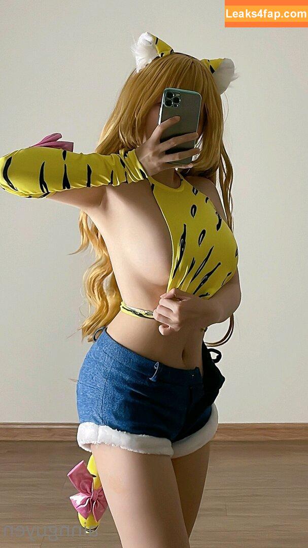 Ain Nguyen / ainnguyen / i_aint_nguyen / iaintnguyen leaked photo photo #0574