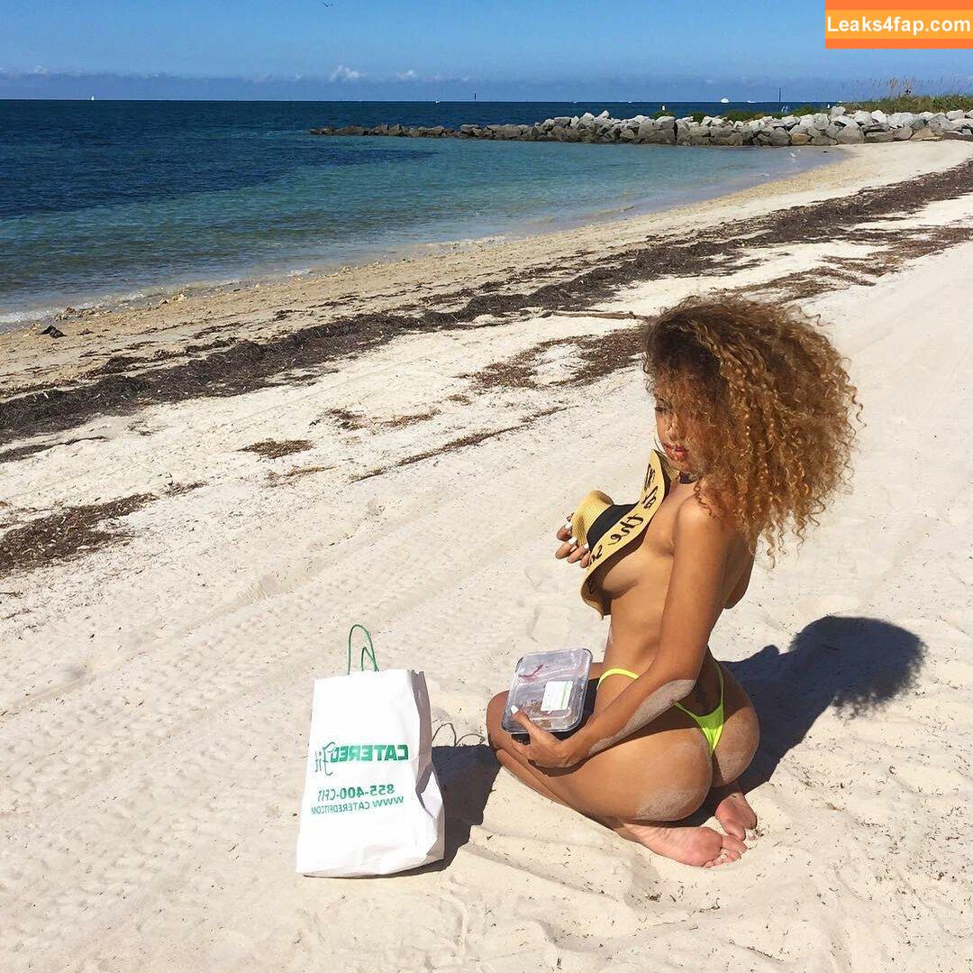 Aisha Thalia / aishaalma / aishathalia leaked photo photo #0031