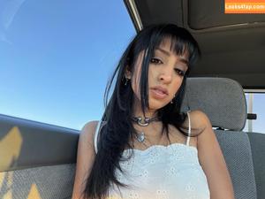 Aislinn Ritchie фото #0058