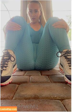 AJ Applegate photo #1899