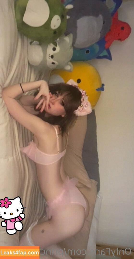 akarikitti / kitty.akari leaked photo photo #0021