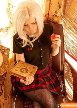 aki_puff photo #0348