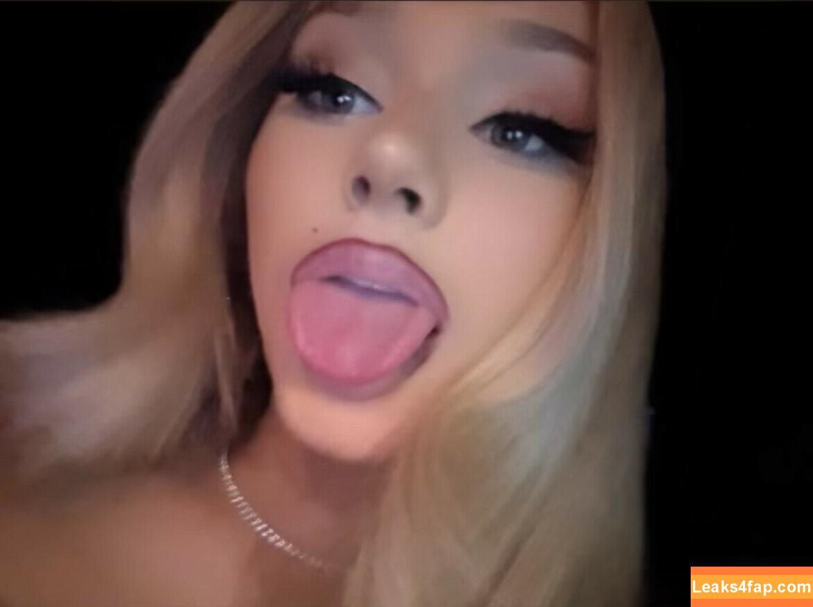 Alabama Barker / alabamaluellabarker leaked photo photo #0196