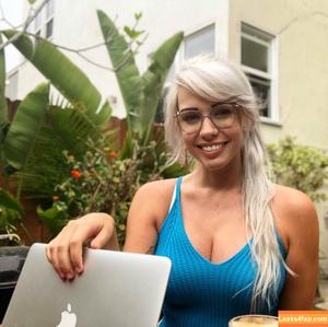 Alanah Pearce photo #0045