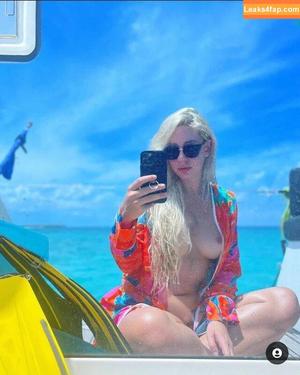 Alanah Pearce photo #0598