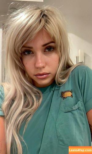 Alanah Pearce photo #0699