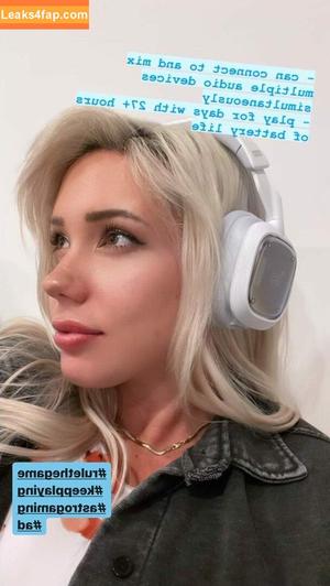 Alanah Pearce photo #0703