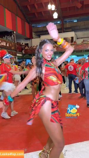 Alane Dias photo #0076