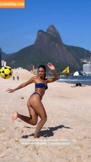 Alane Dias photo #0125