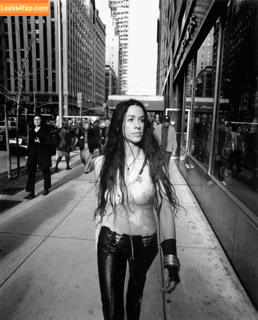 Alanis Morissette / alanis leaked photo photo #0023