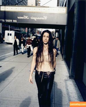 Alanis Morissette photo #0018