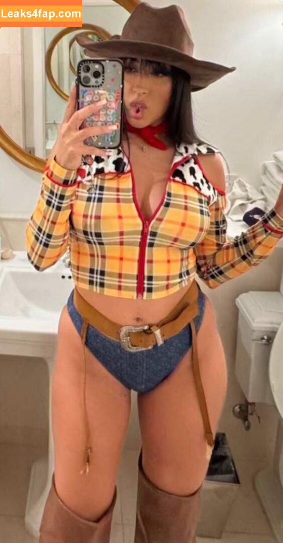 Alara Taneri / Alarataneri / Dated & Related / Perfect Match leaked photo photo #0032