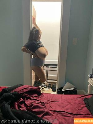 Alaura Grey photo #0116