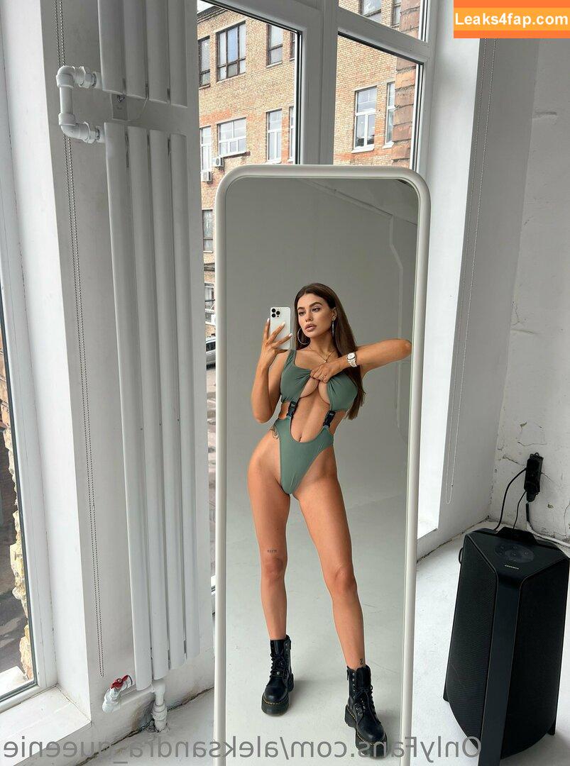 aleksandra_queenie / aleksandraa_queen_ leaked photo photo #0053