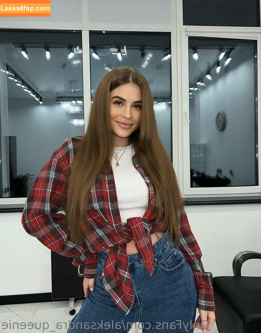 aleksandra_queenie / aleksandraa_queen_ leaked photo photo #0056