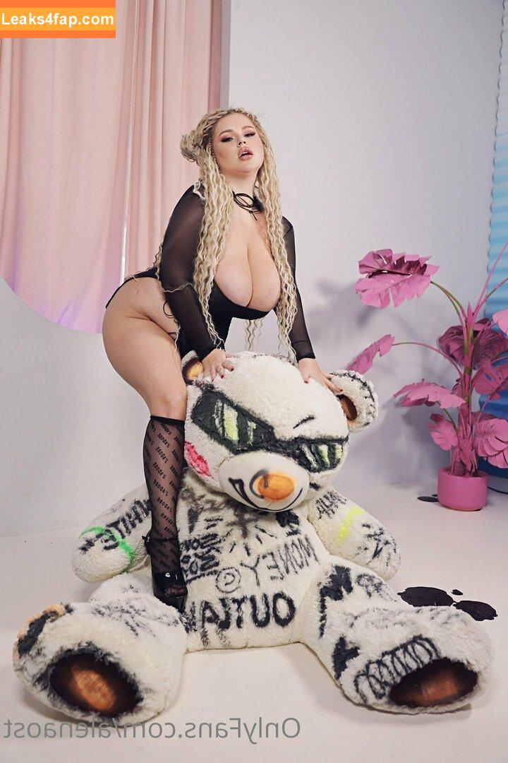 Alena Ostanova / Alenaost / ostanovaalena / that_same_alena слитое фото фото #0635