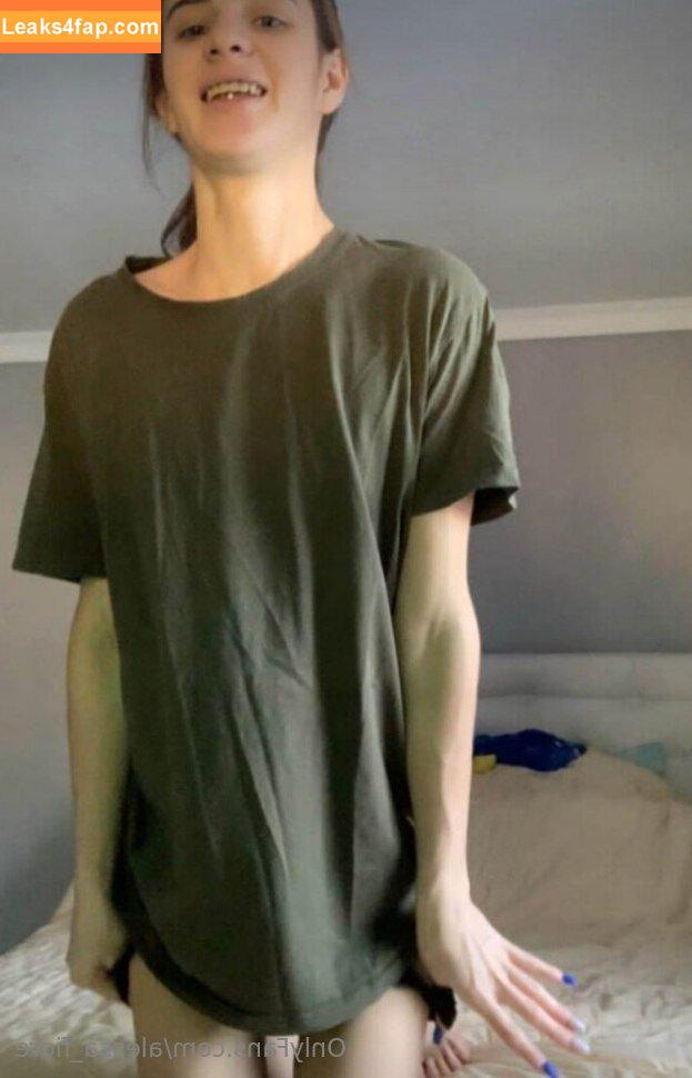 alessa_fiore / alessafiore18 leaked photo photo #0040