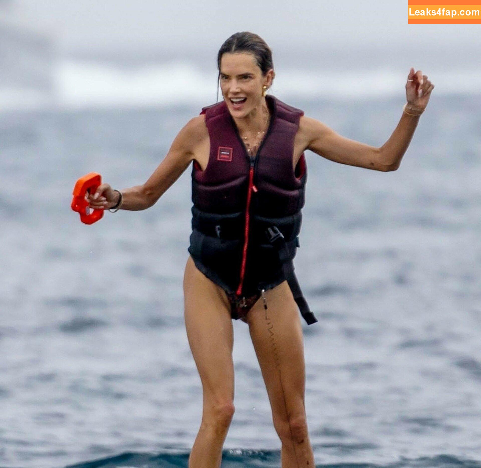 Alessandra Ambrosio / Alessandra / aleambrosio / alelovesanja / alessandraambrosio / https: leaked photo photo #0305