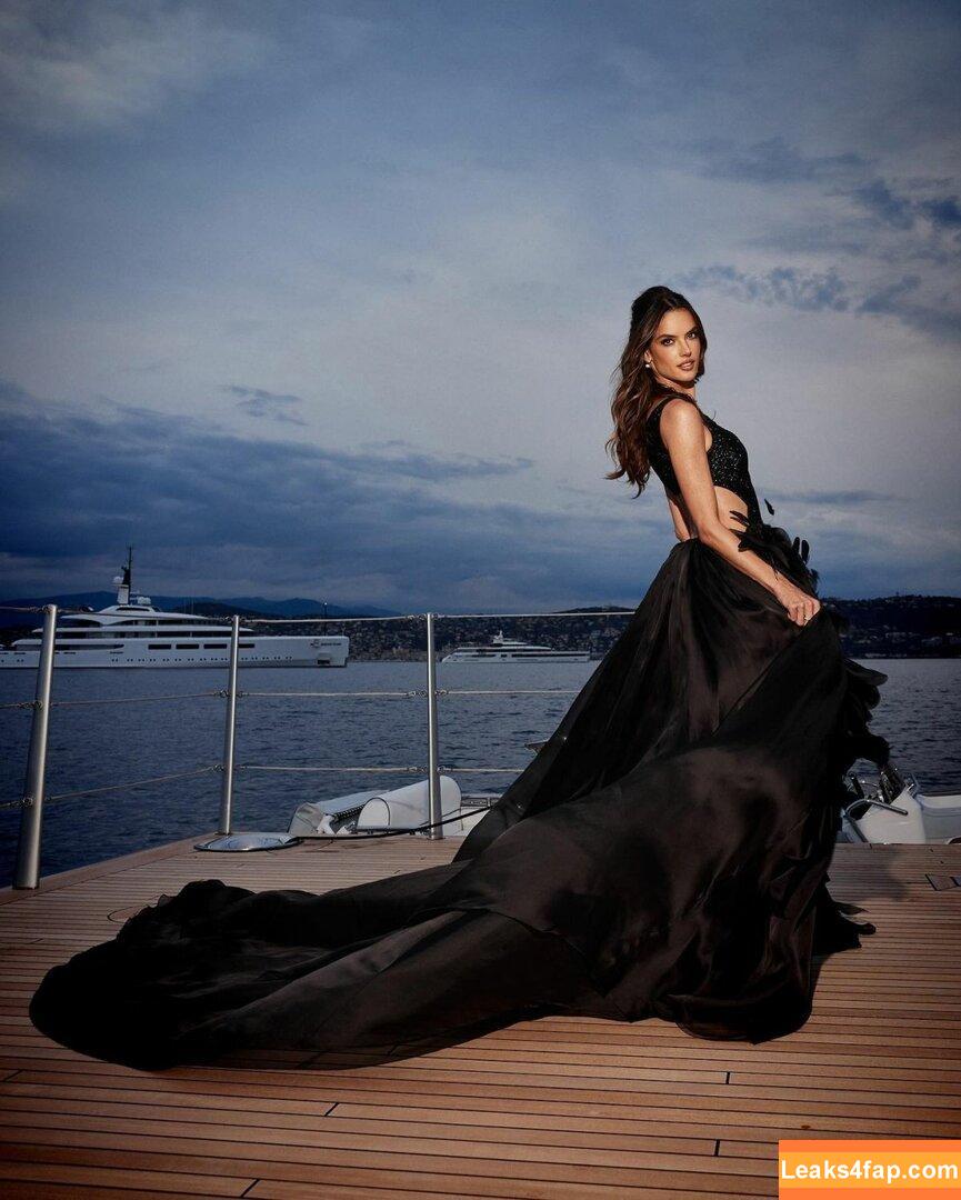 Alessandra Ambrosio / Alessandra / aleambrosio / alelovesanja / alessandraambrosio / https: leaked photo photo #0354
