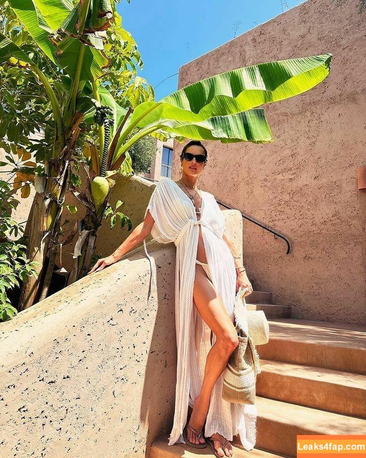 Alessandra Ambrosio / Alessandra / aleambrosio / alelovesanja / alessandraambrosio / https: leaked photo photo #0363