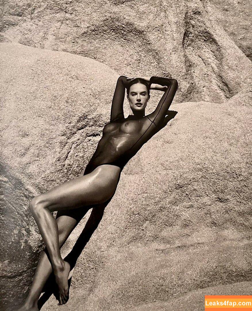 Alessandra Ambrosio / Alessandra / aleambrosio / alelovesanja / alessandraambrosio / https: leaked photo photo #0452