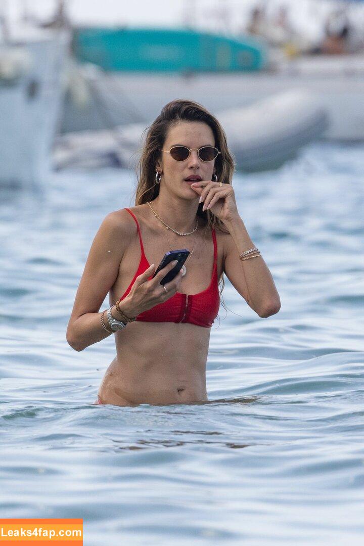 Alessandra Ambrosio / aleambrosio / alelovesanja / alessandraambrosio leaked photo photo #0605