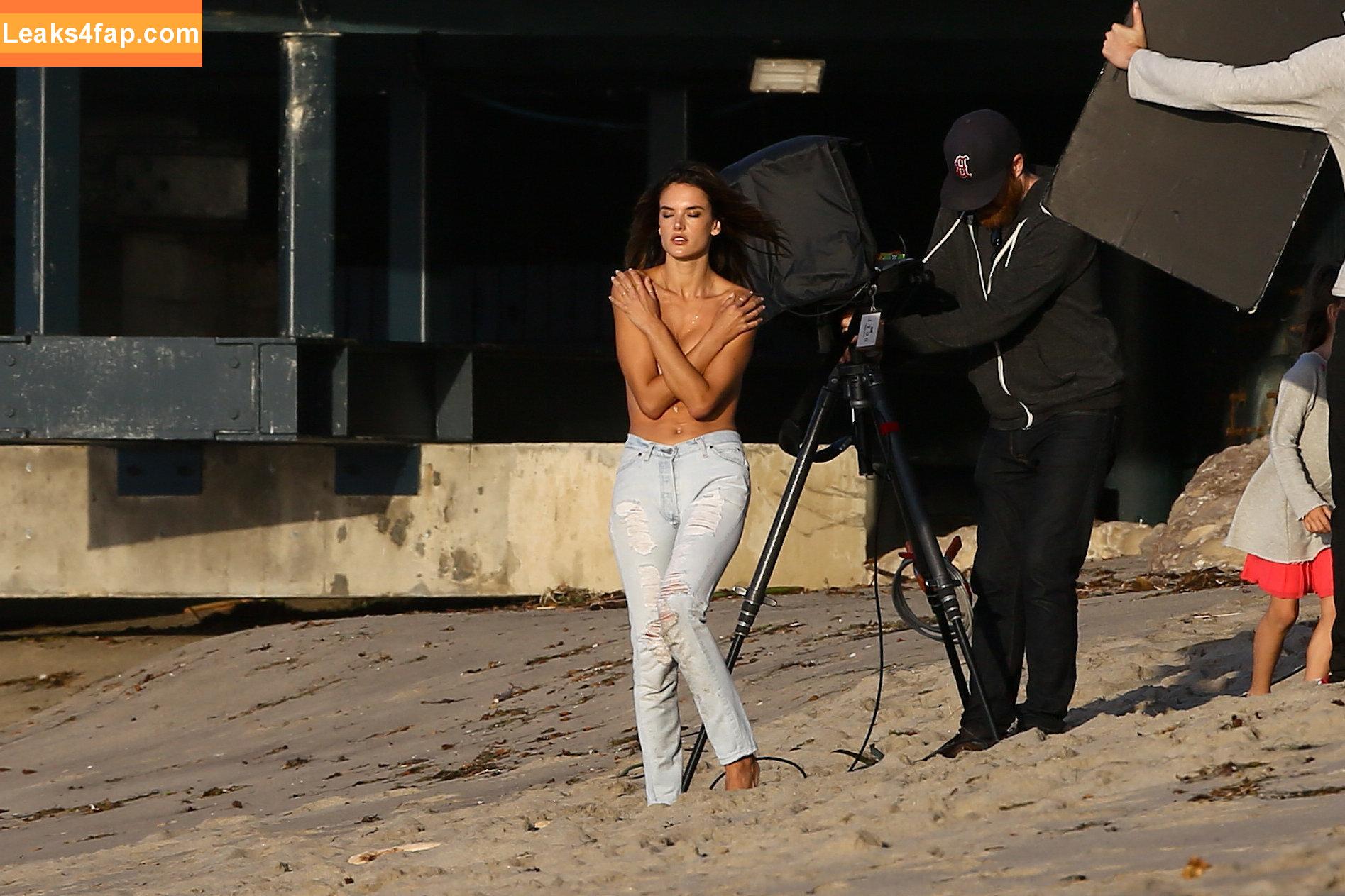 Alessandra Ambrosio / aleambrosio / alelovesanja / alessandraambrosio leaked photo photo #0766