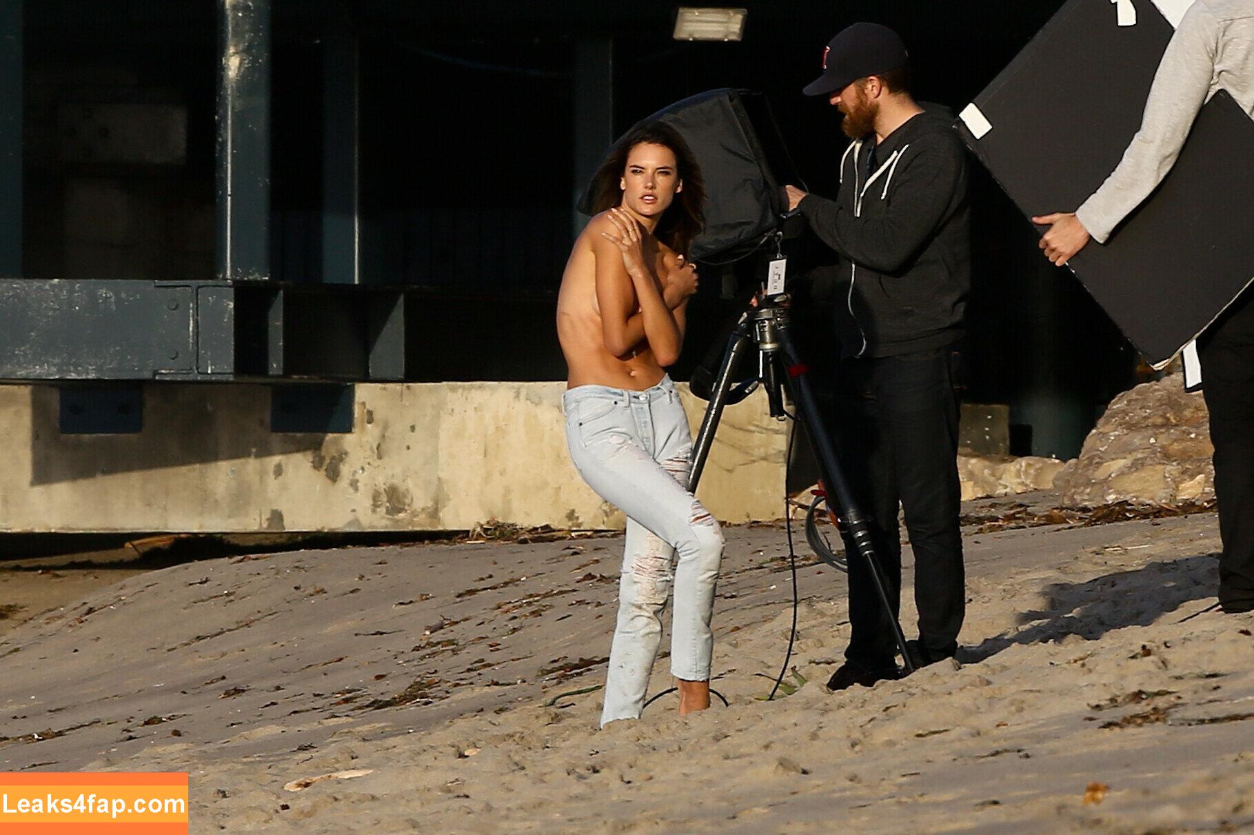 Alessandra Ambrosio / aleambrosio / alelovesanja / alessandraambrosio leaked photo photo #0768
