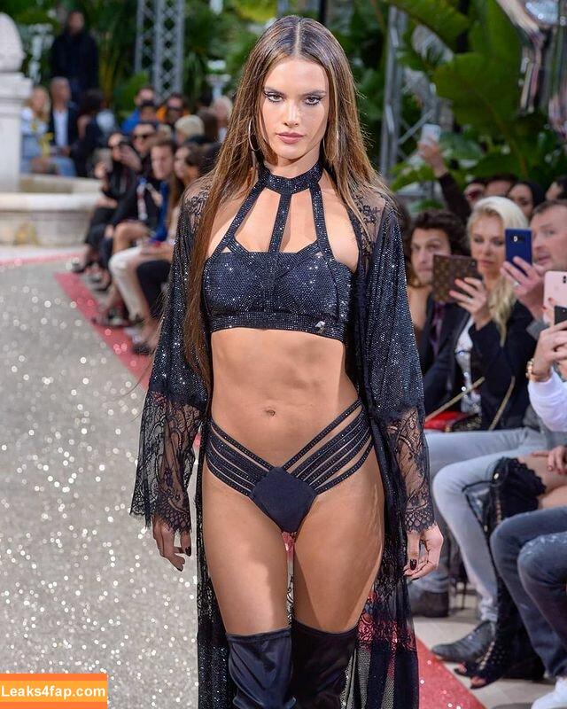 Alessandra Ambrosio / aleambrosio / alelovesanja / alessandraambrosio leaked photo photo #0856