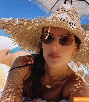 Alessandra Ambrosio photo #0004