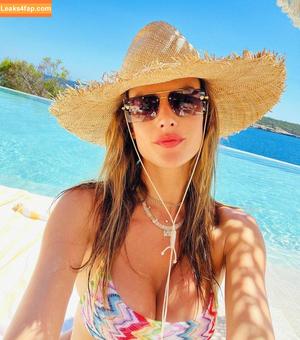 Alessandra Ambrosio photo #0009