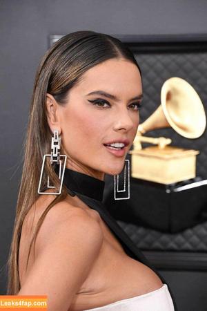 Alessandra Ambrosio photo #0033